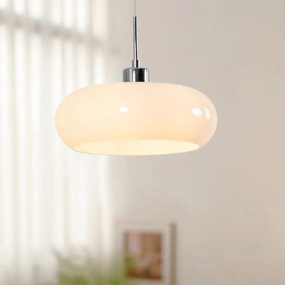 Liora | Szklana lampa wisząca w kształcie kuli z motywem pączka