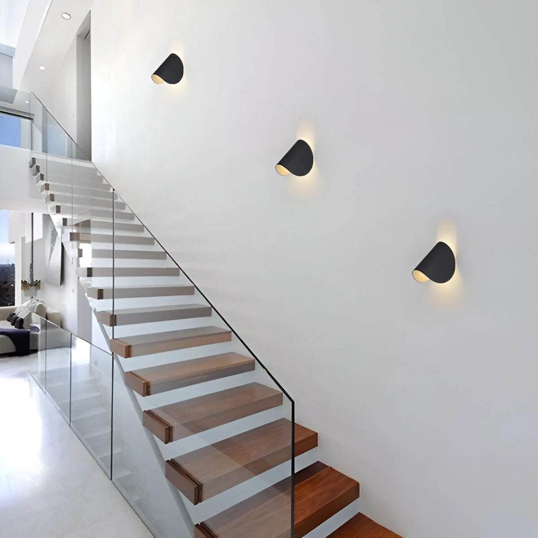 Astra LED | Obrotowa lampa ścienna do sypialni