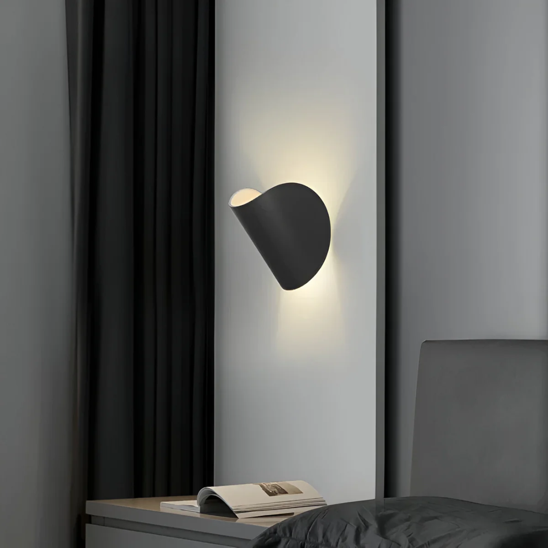 Astra LED | Obrotowa lampa ścienna do sypialni