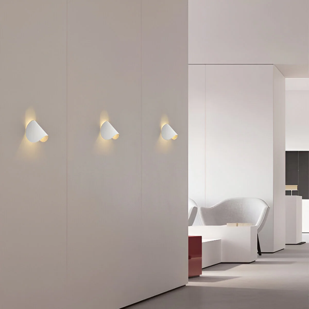 Astra LED | Obrotowa lampa ścienna do sypialni