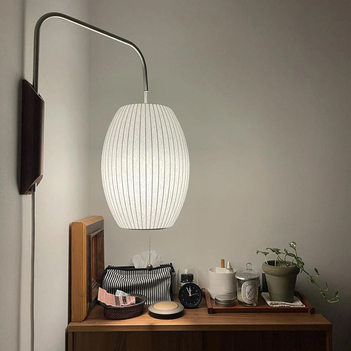 Eryvia | Owalna lampa ścienna z tkaniny