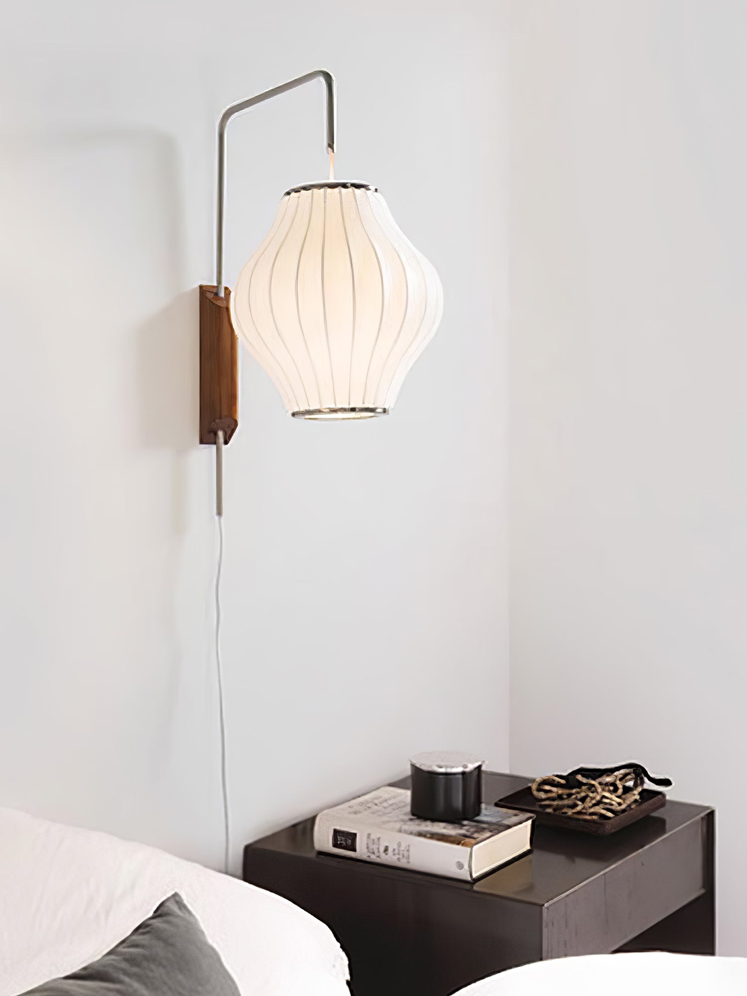 Eryvia | Owalna lampa ścienna z tkaniny