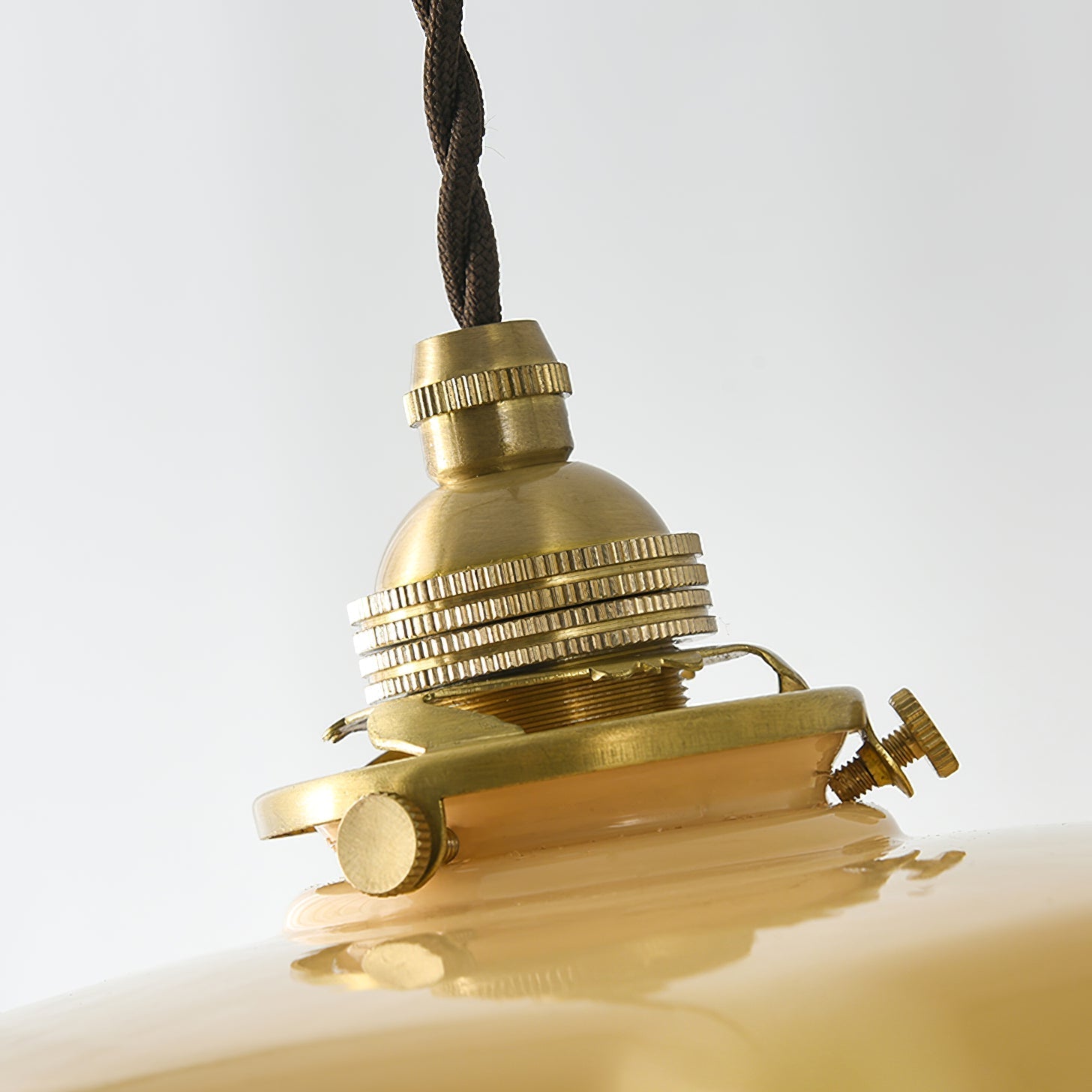 Valdina | Klosz do lampy wiszącej z falistym brzegiem