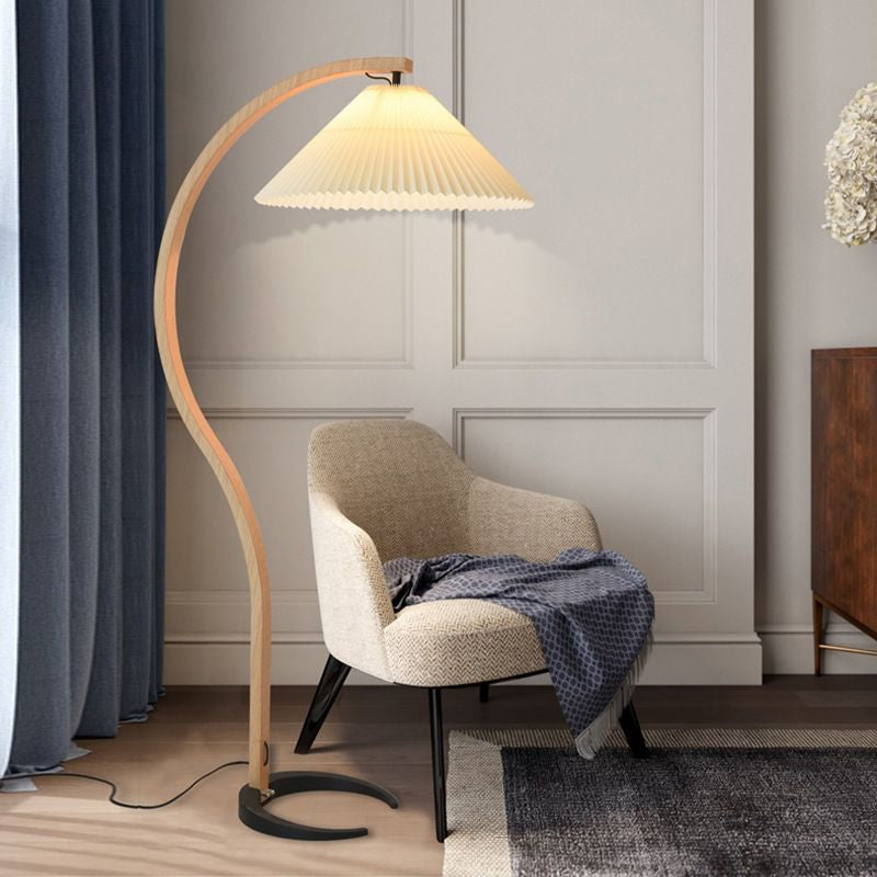 Clavina | Zakrzywiona drewniana lampa podłogowa