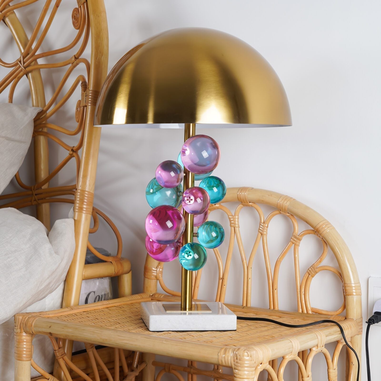 Vera | Lampa stołowa ze szkła marmurowego w stylu retro