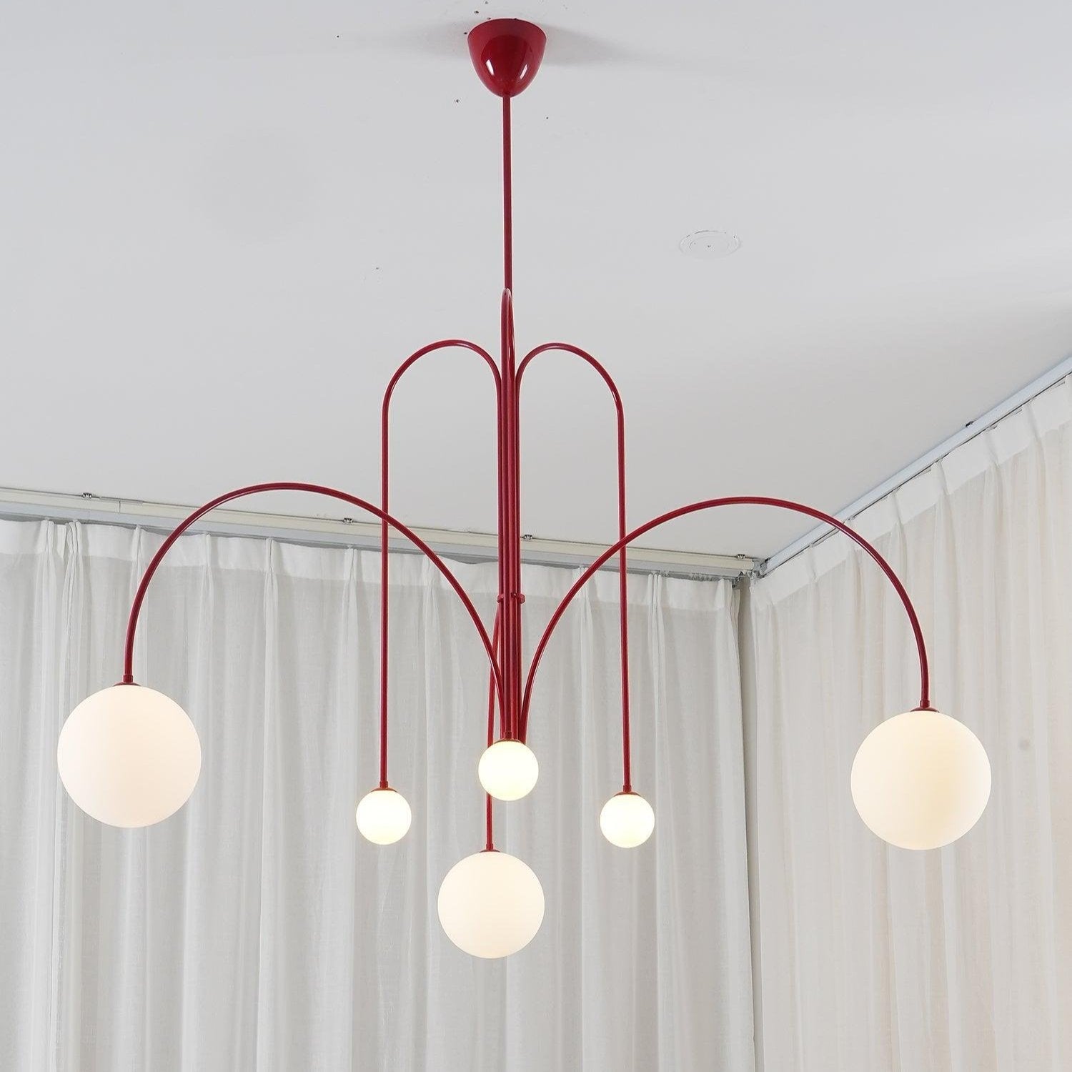 Arlina – designerska lampa sufitowa z szklanymi kulkami
