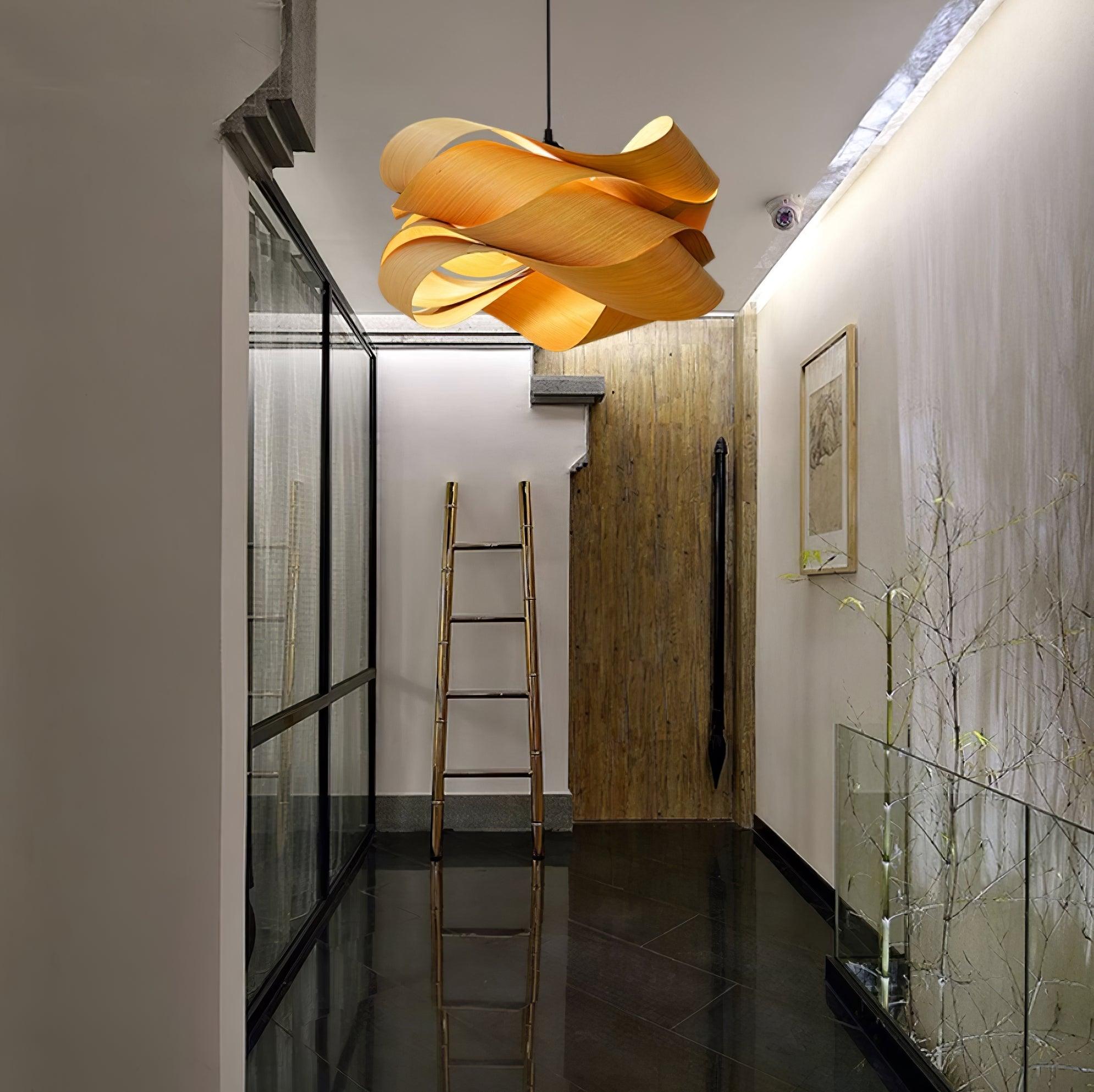 Lirado – designerska lampa wisząca w stylu drewnianym