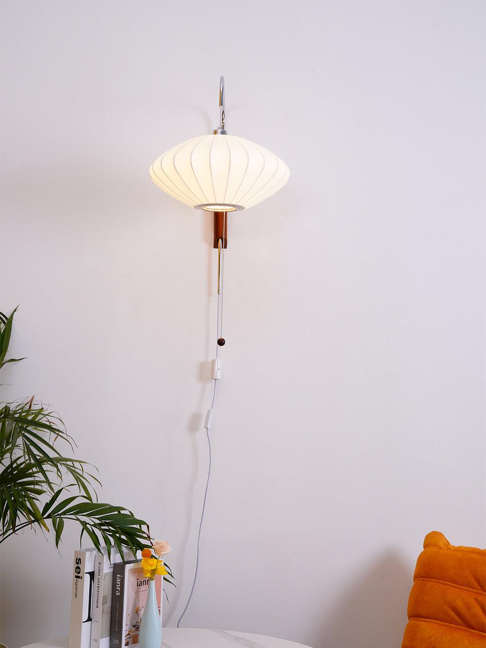 Eryvia | Owalna lampa ścienna z tkaniny