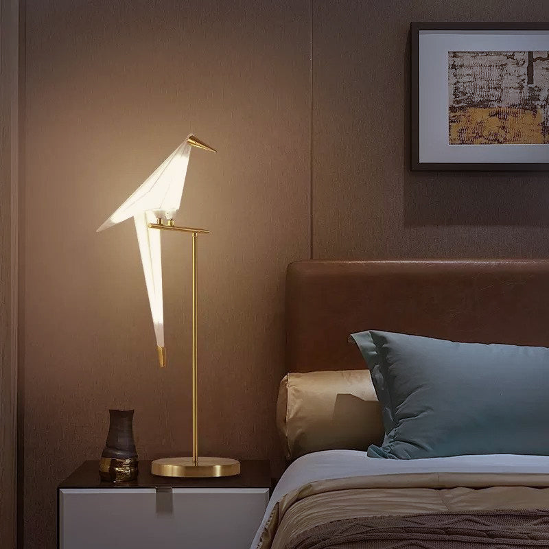 Avelora | Lampa podłogowa w kształcie ptaka origami