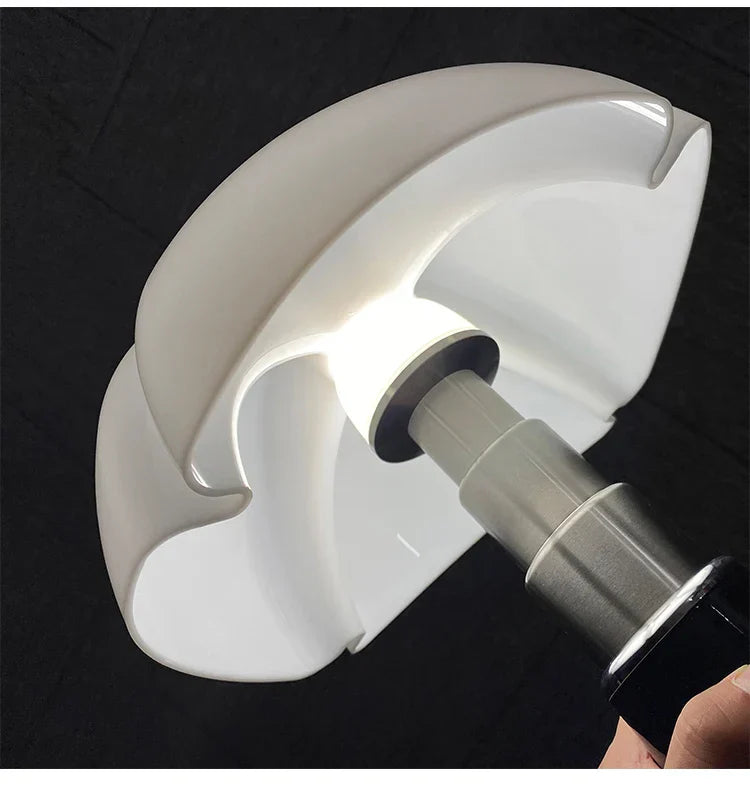 Novalta | Lampa stołowa w nowoczesnym kształcie kwiatu