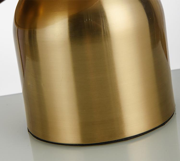 Aurelia | Nowoczesna lampa stołowa LED złota