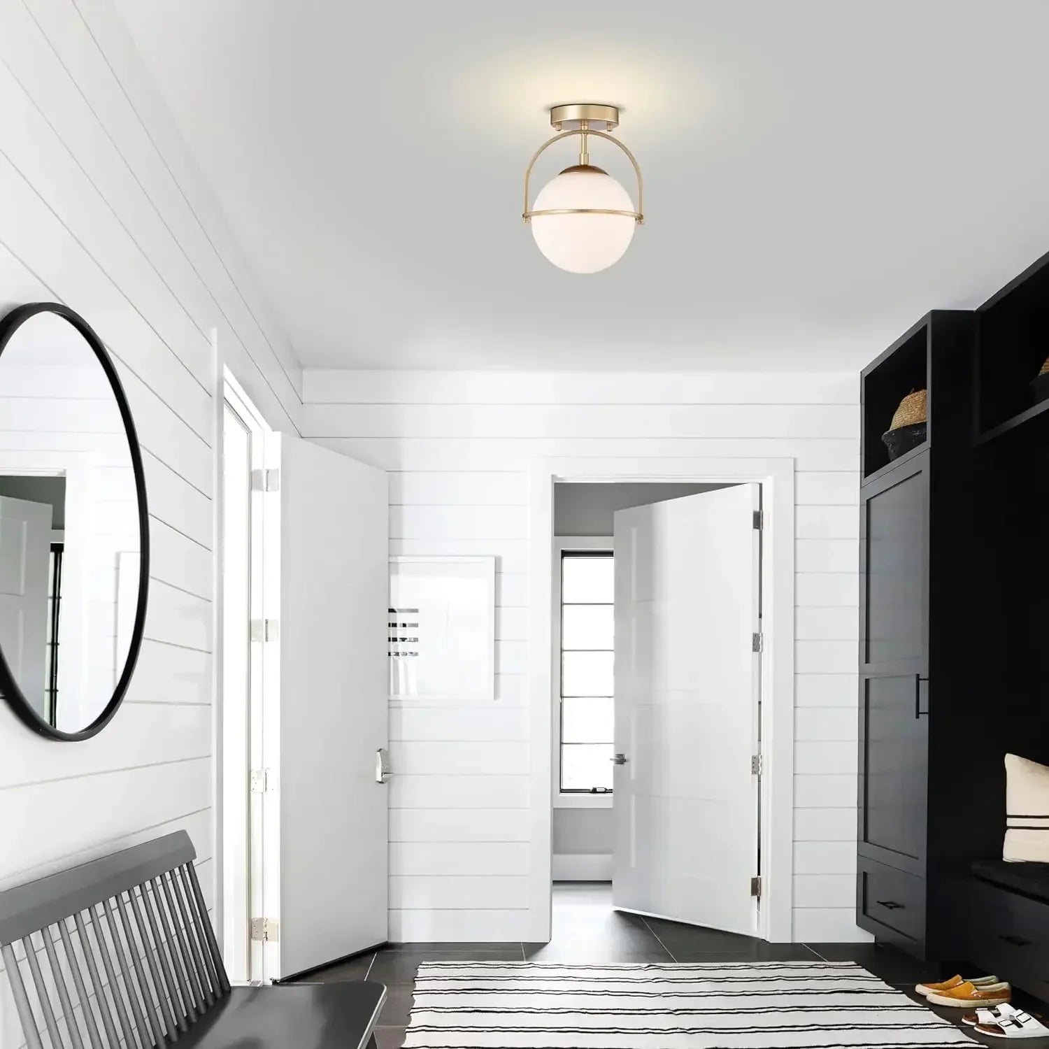 Nordora | Lampa sufitowa LED ze szkła mrożonego z mosiężną ramką