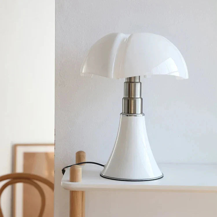 Novalta | Lampa stołowa w nowoczesnym kształcie kwiatu
