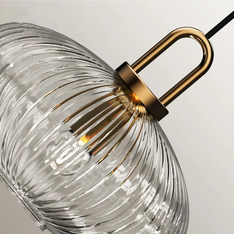 Clarena | Lampa wisząca w stylu szklanym z żłobieniami