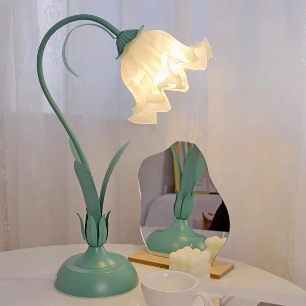 Florina | Kwiatowa lampa stołowa z kloszem w kształcie kwiatu