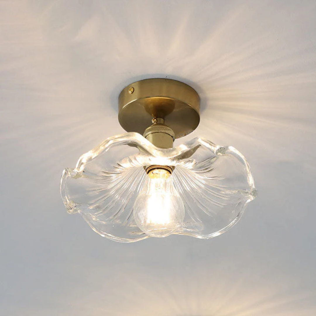 Eloria – szklana lampa sufitowa w kształcie kwiatu
