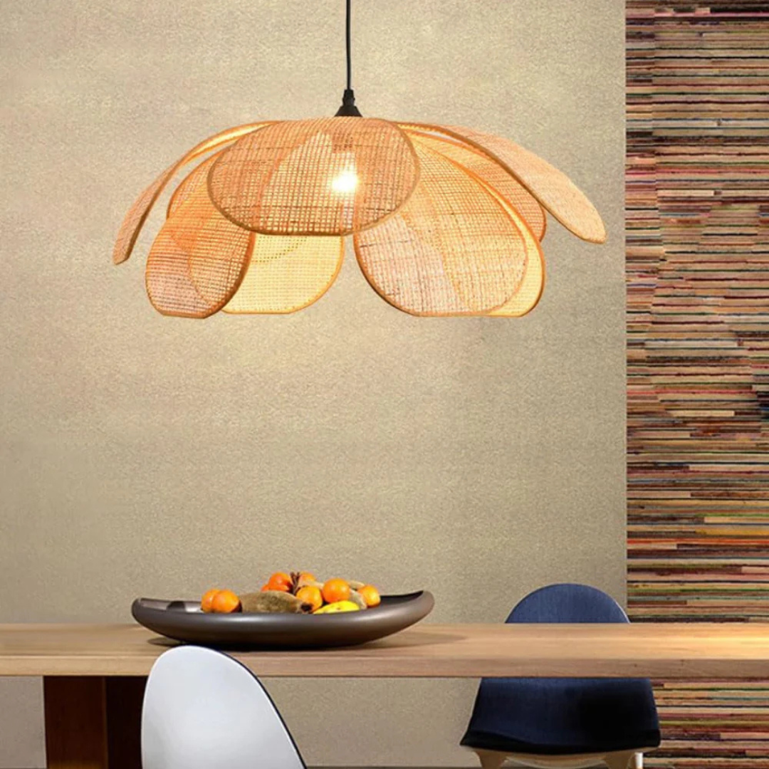 Serava | Lampa wisząca w kształcie kwiatu z rattanu