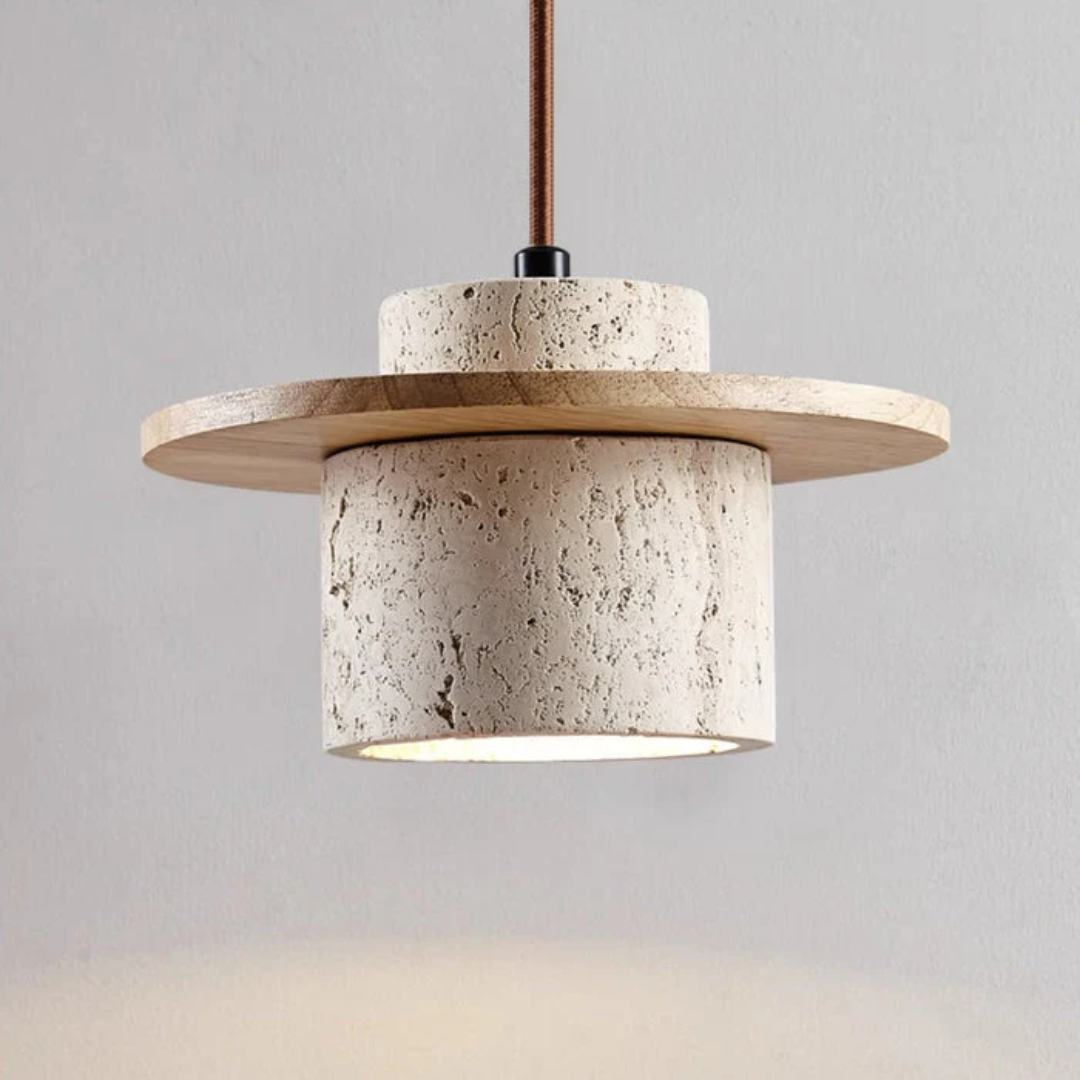 Lampa wisząca z trawertynu | Oświetlenie stołu w salonie