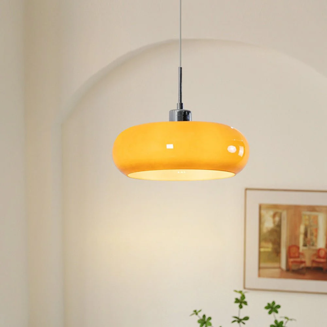 Liora | Szklana lampa wisząca w kształcie kuli z motywem pączka