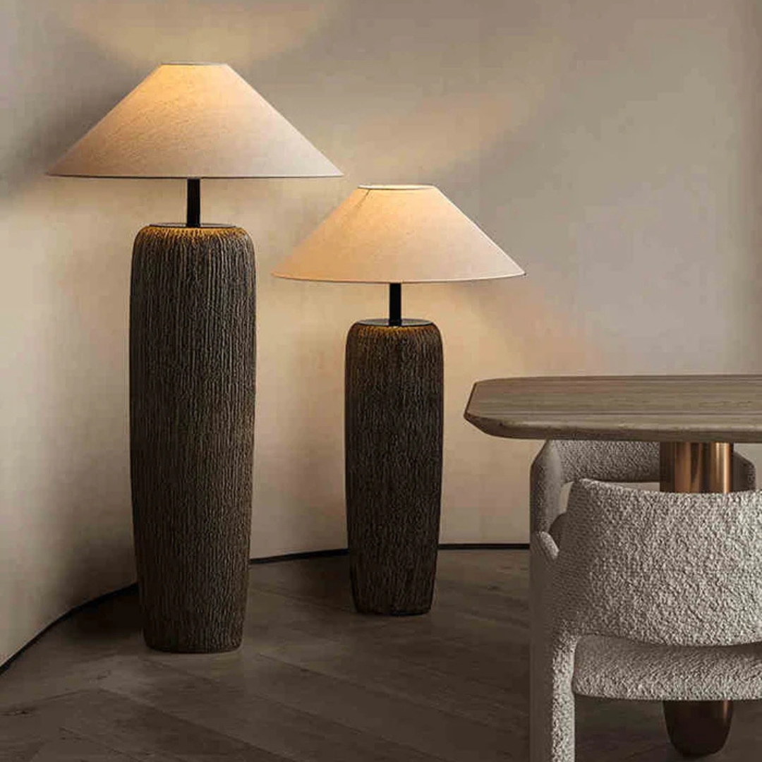 Postarzana lampa podłogowa | Drewniana lampa stojąca do wnętrz