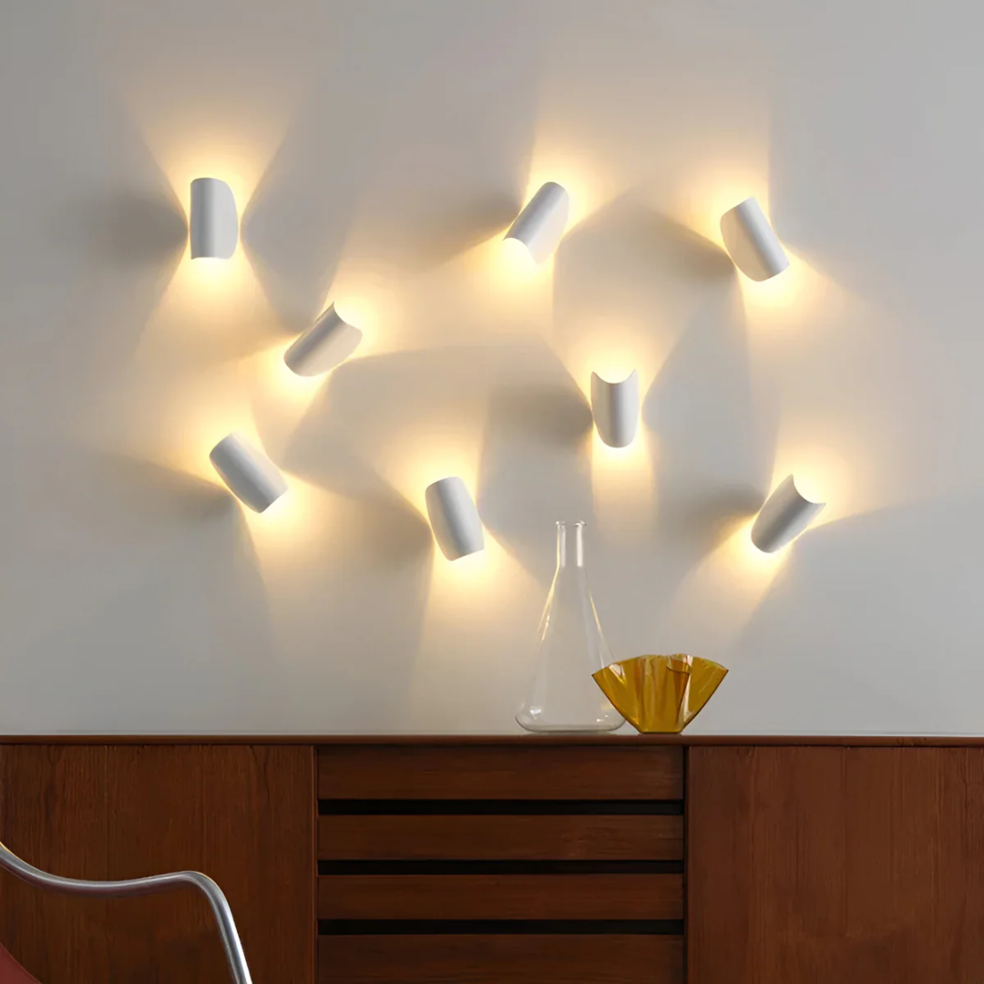 Astra LED | Obrotowa lampa ścienna do sypialni