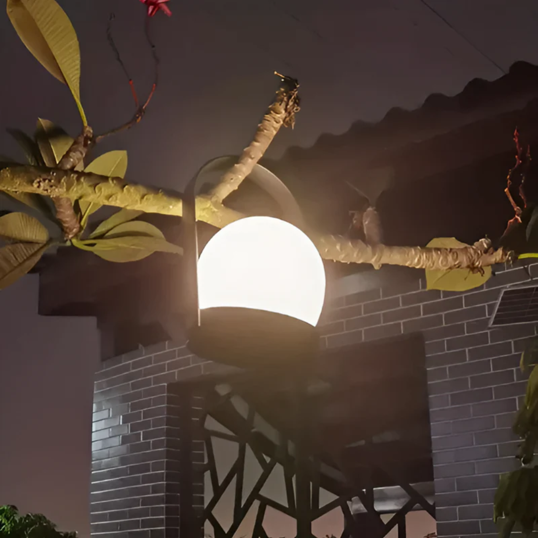 Solvia | Przenośna lampa stołowa z kulistym kloszem