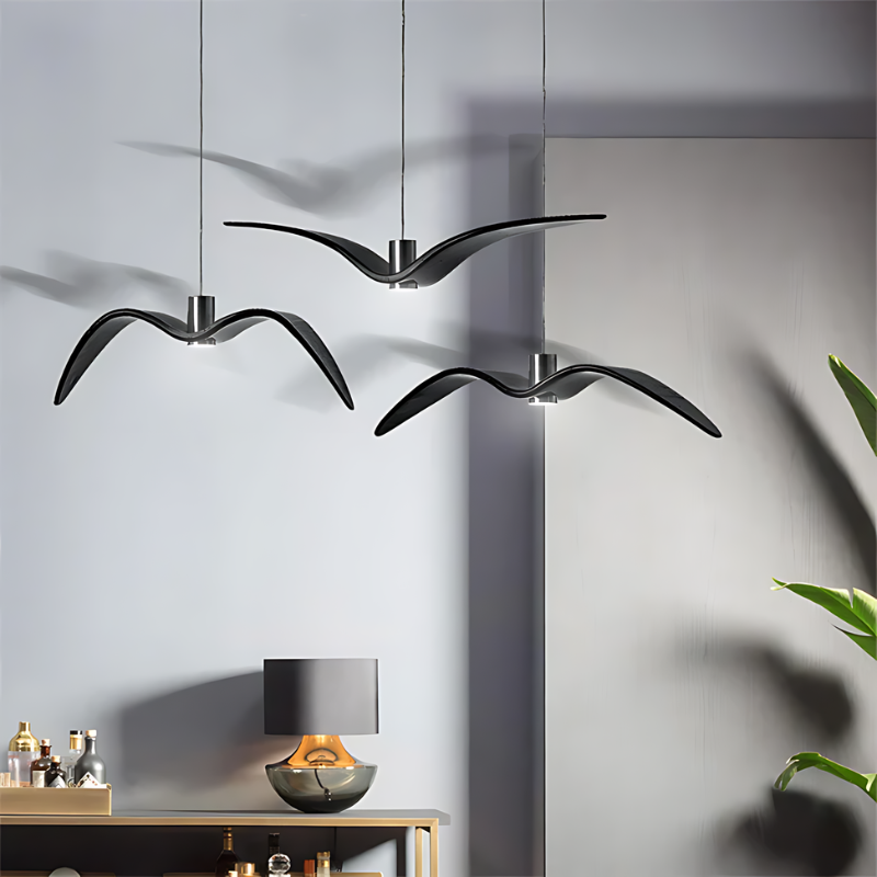 Skyra | Lampa wisząca w kształcie skrzydła