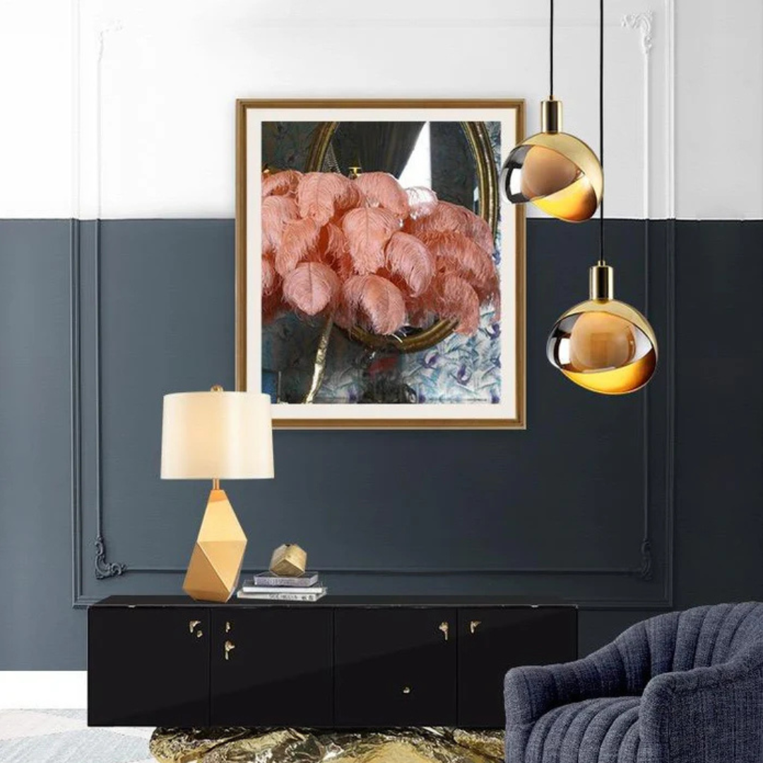 Złota lampa wisząca | Nowoczesny szklany design do salonu