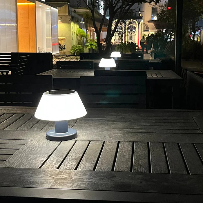 Sorelia | Lampa stołowa LED z kloszem