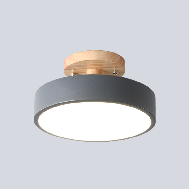Nordora | Lampa sufitowa z drewnianym wykończeniem