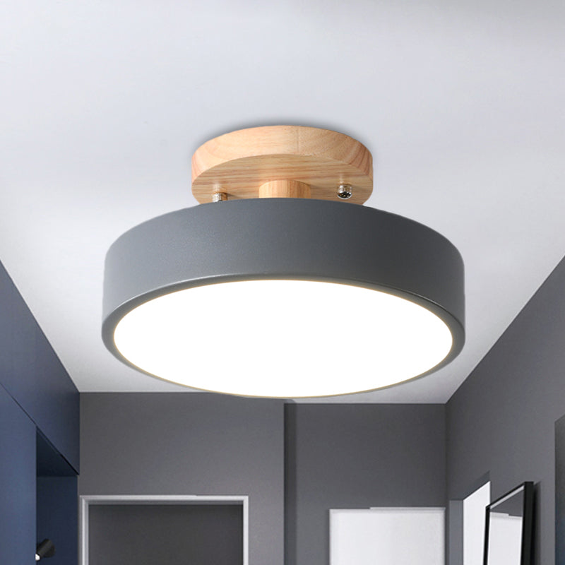 Nordora | Lampa sufitowa z drewnianym wykończeniem