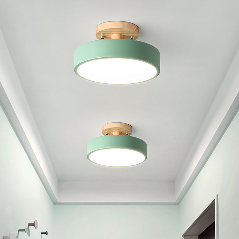 Nordora | Lampa sufitowa z drewnianym wykończeniem