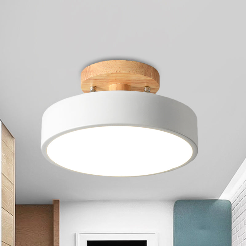 Nordora | Lampa sufitowa z drewnianym wykończeniem