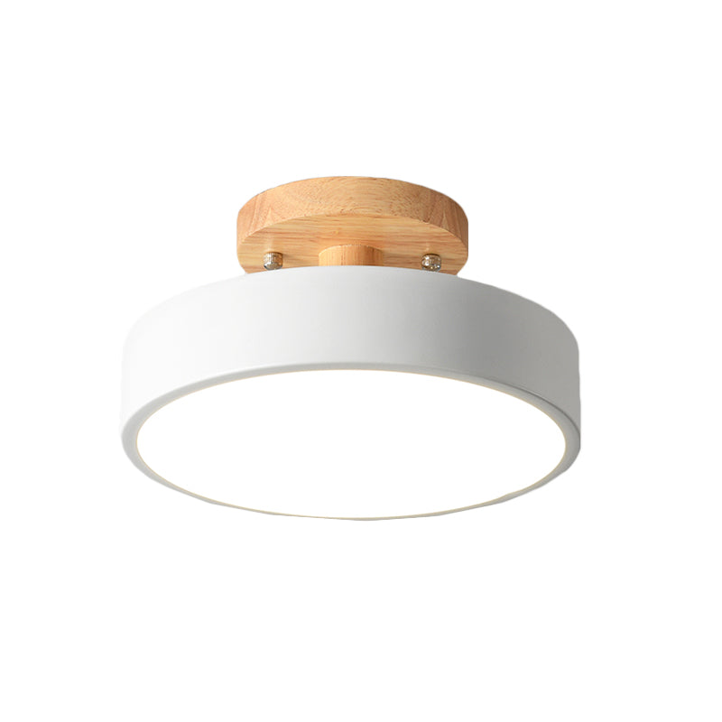 Nordora | Lampa sufitowa z drewnianym wykończeniem