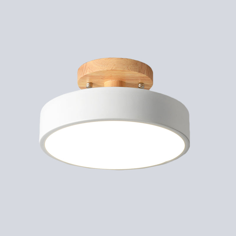 Nordora | Lampa sufitowa z drewnianym wykończeniem