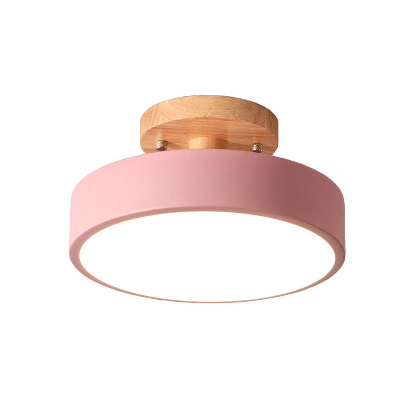 Nordora | Lampa sufitowa z drewnianym wykończeniem
