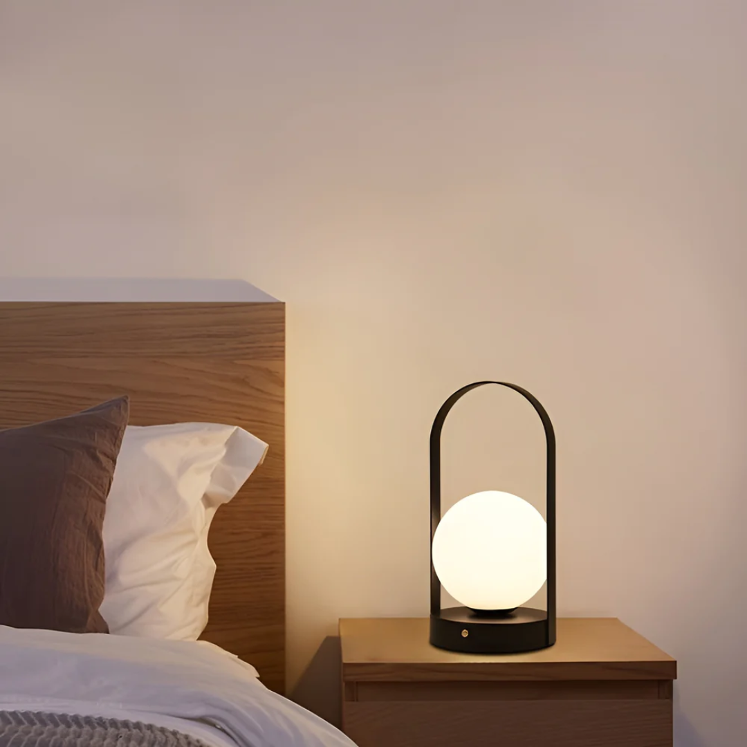 Solvia | Przenośna lampa stołowa z kulistym kloszem