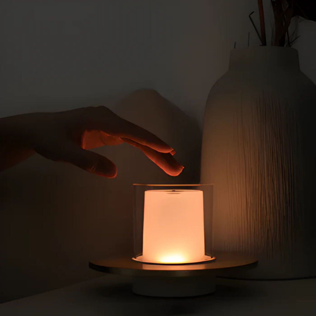 Clarion – lampka stołowa LED z funkcją ściemniania
