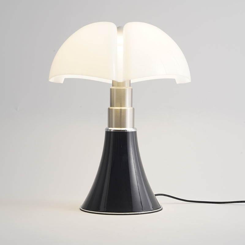 Novalta | Lampa stołowa w nowoczesnym kształcie kwiatu