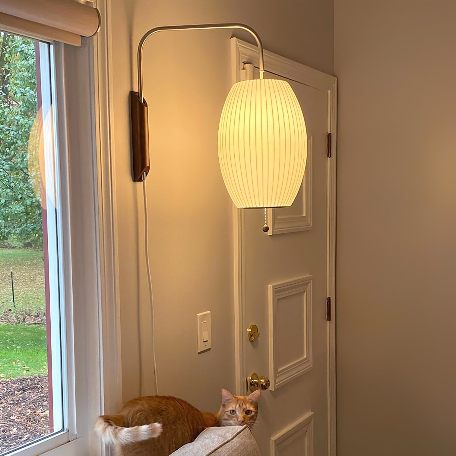 Eryvia | Owalna lampa ścienna z tkaniny