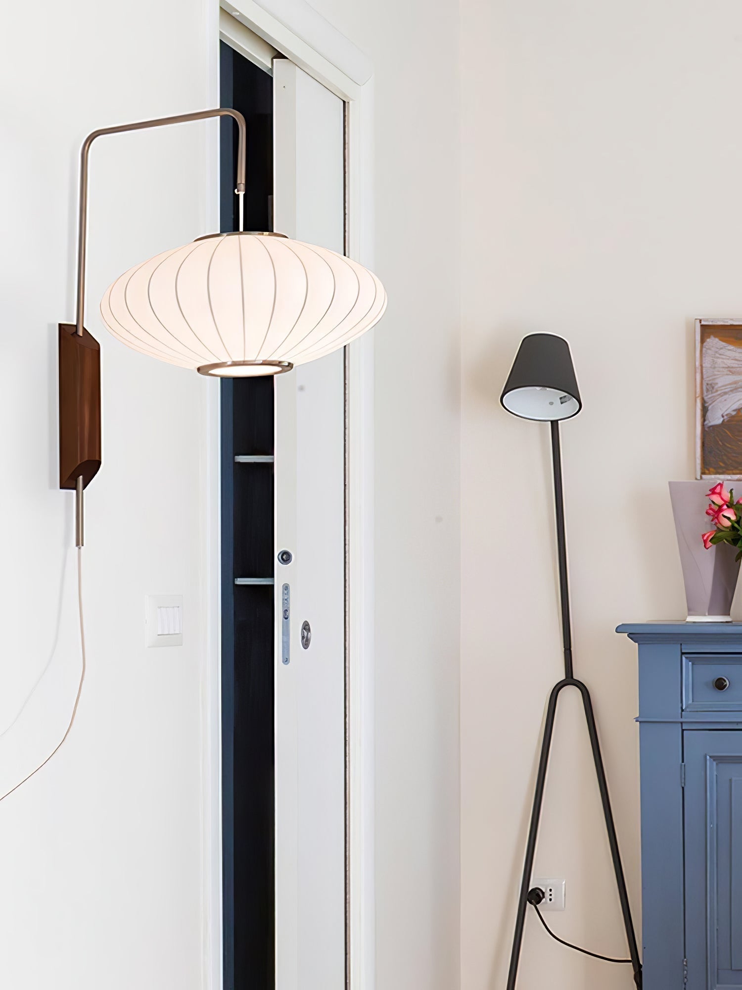 Eryvia | Owalna lampa ścienna z tkaniny