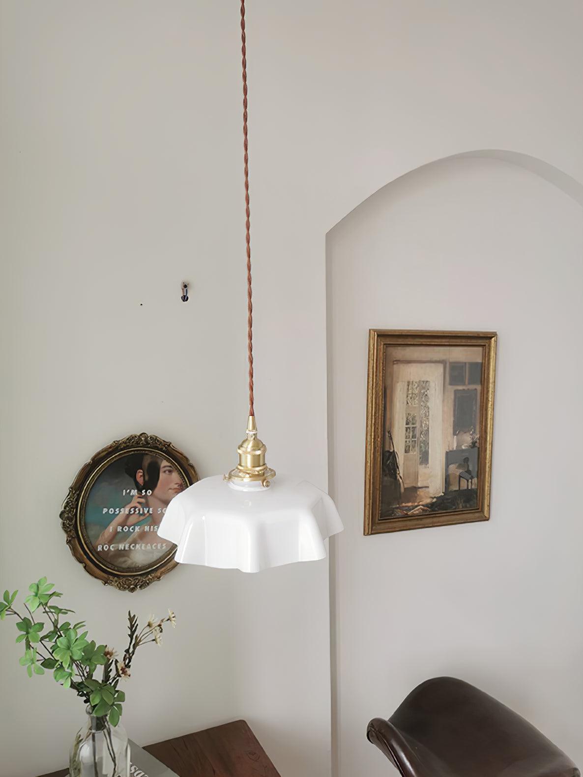 Valdina | Klosz do lampy wiszącej z falistym brzegiem