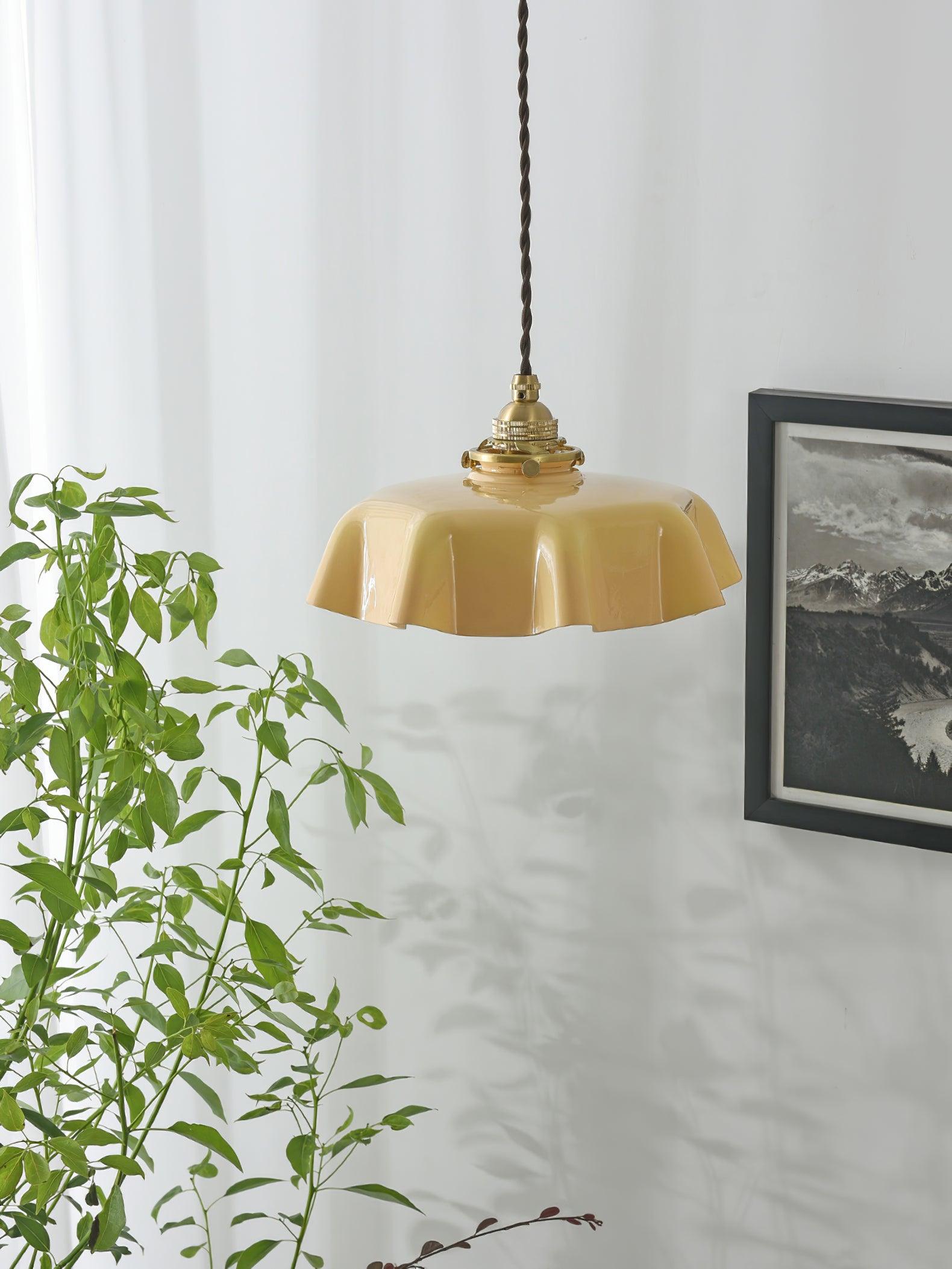 Valdina | Klosz do lampy wiszącej z falistym brzegiem