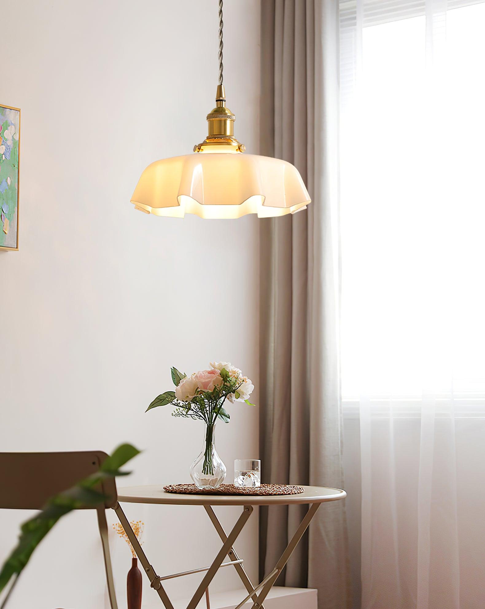 Valdina | Klosz do lampy wiszącej z falistym brzegiem