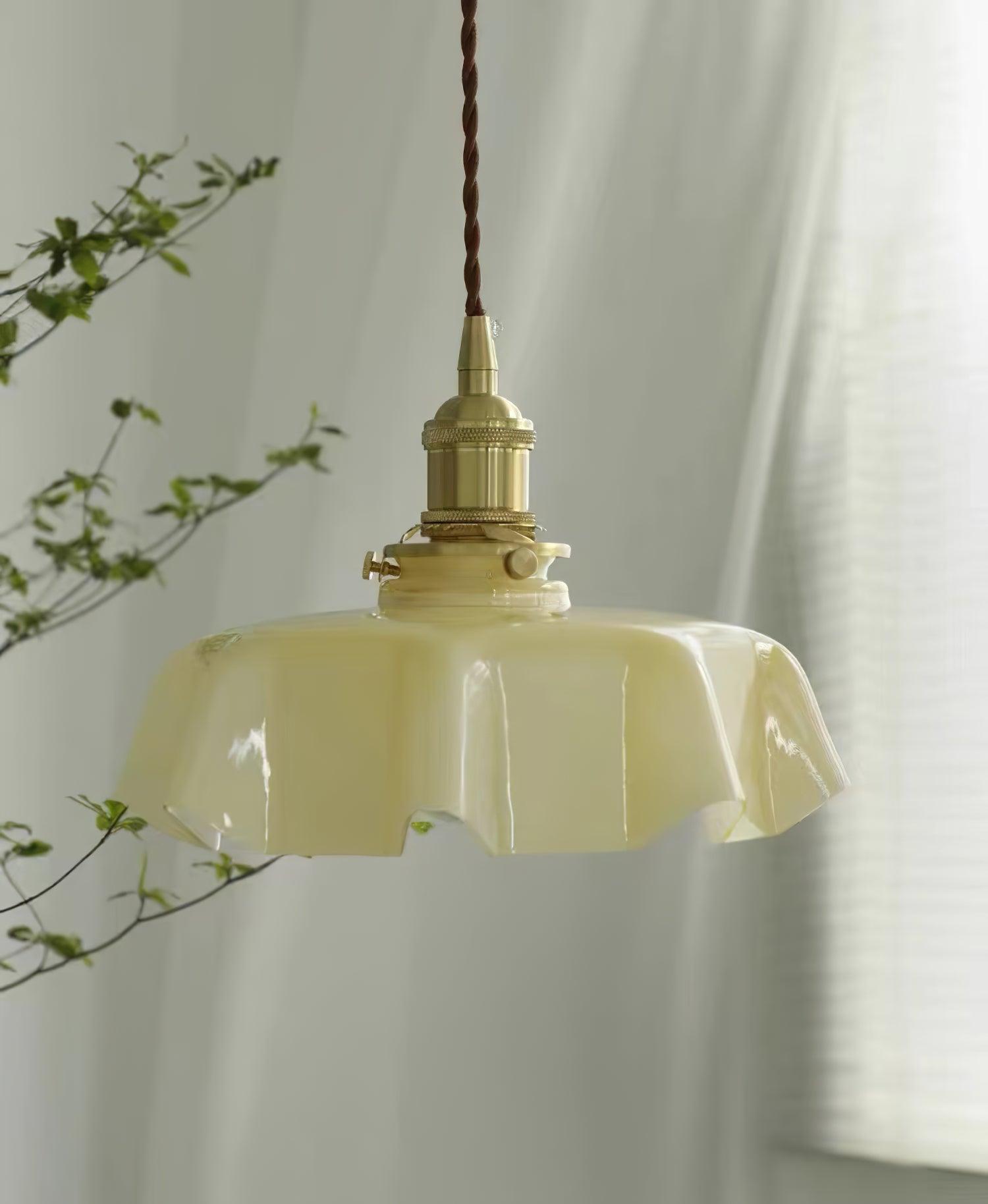 Valdina | Klosz do lampy wiszącej z falistym brzegiem