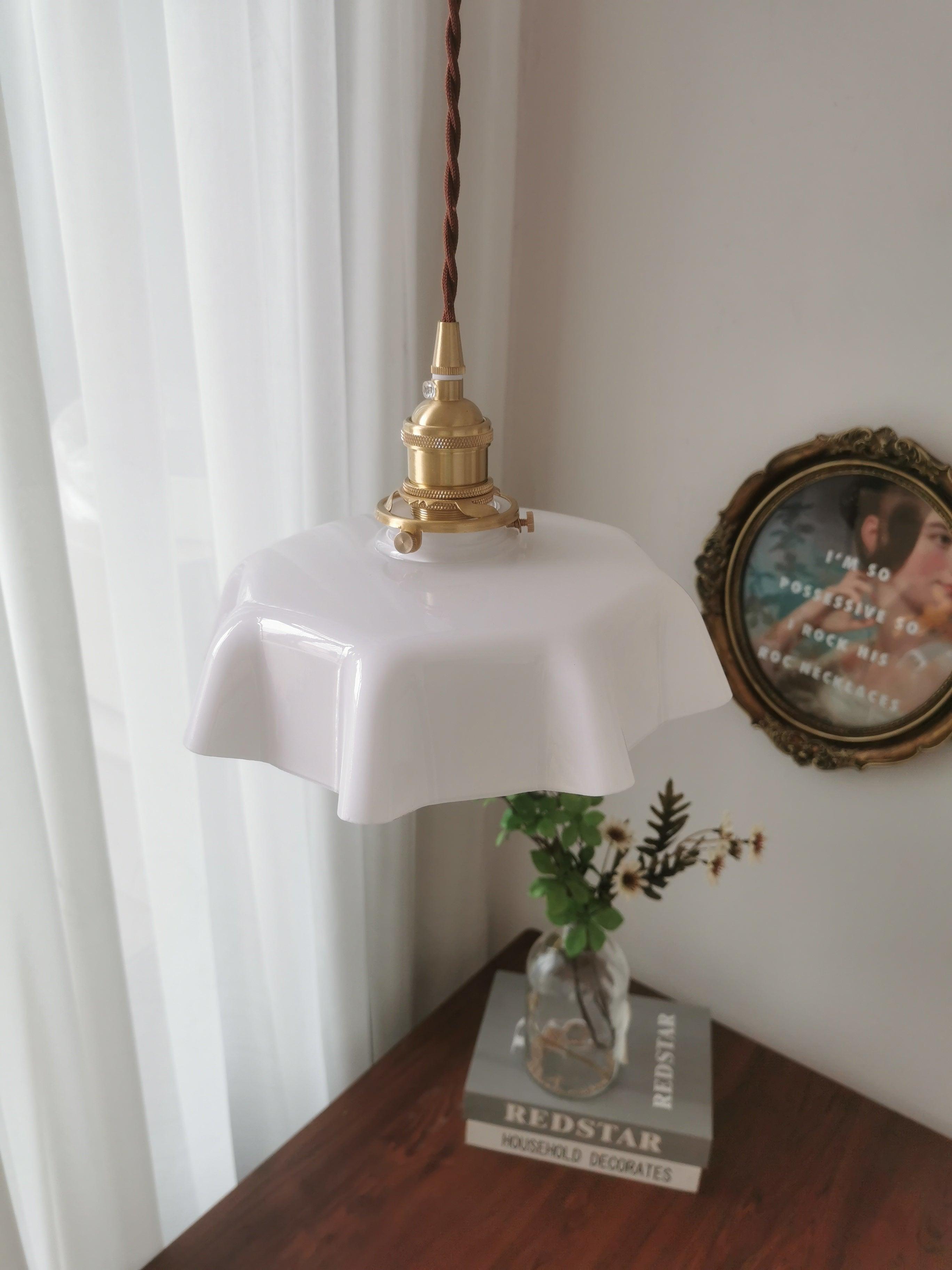 Valdina | Klosz do lampy wiszącej z falistym brzegiem
