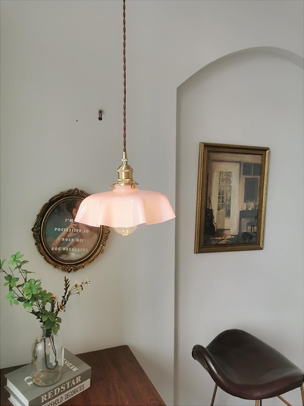 Valdina | Klosz do lampy wiszącej z falistym brzegiem