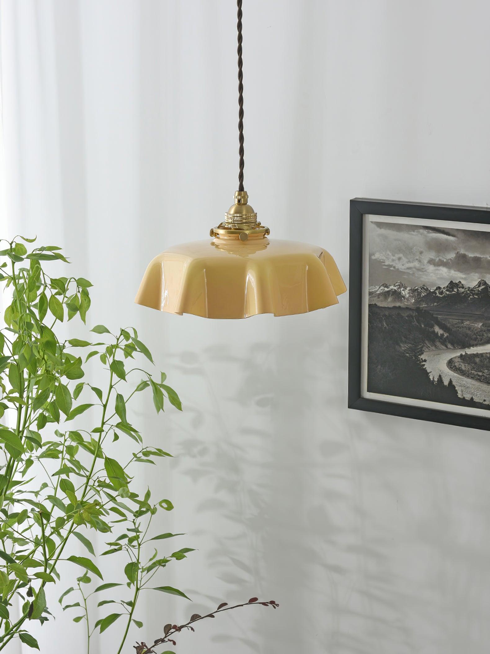Valdina | Klosz do lampy wiszącej z falistym brzegiem
