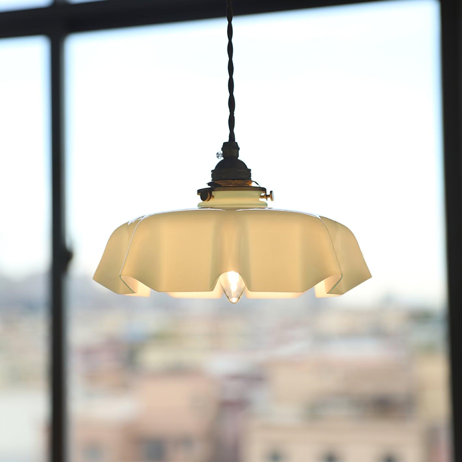 Valdina | Klosz do lampy wiszącej z falistym brzegiem