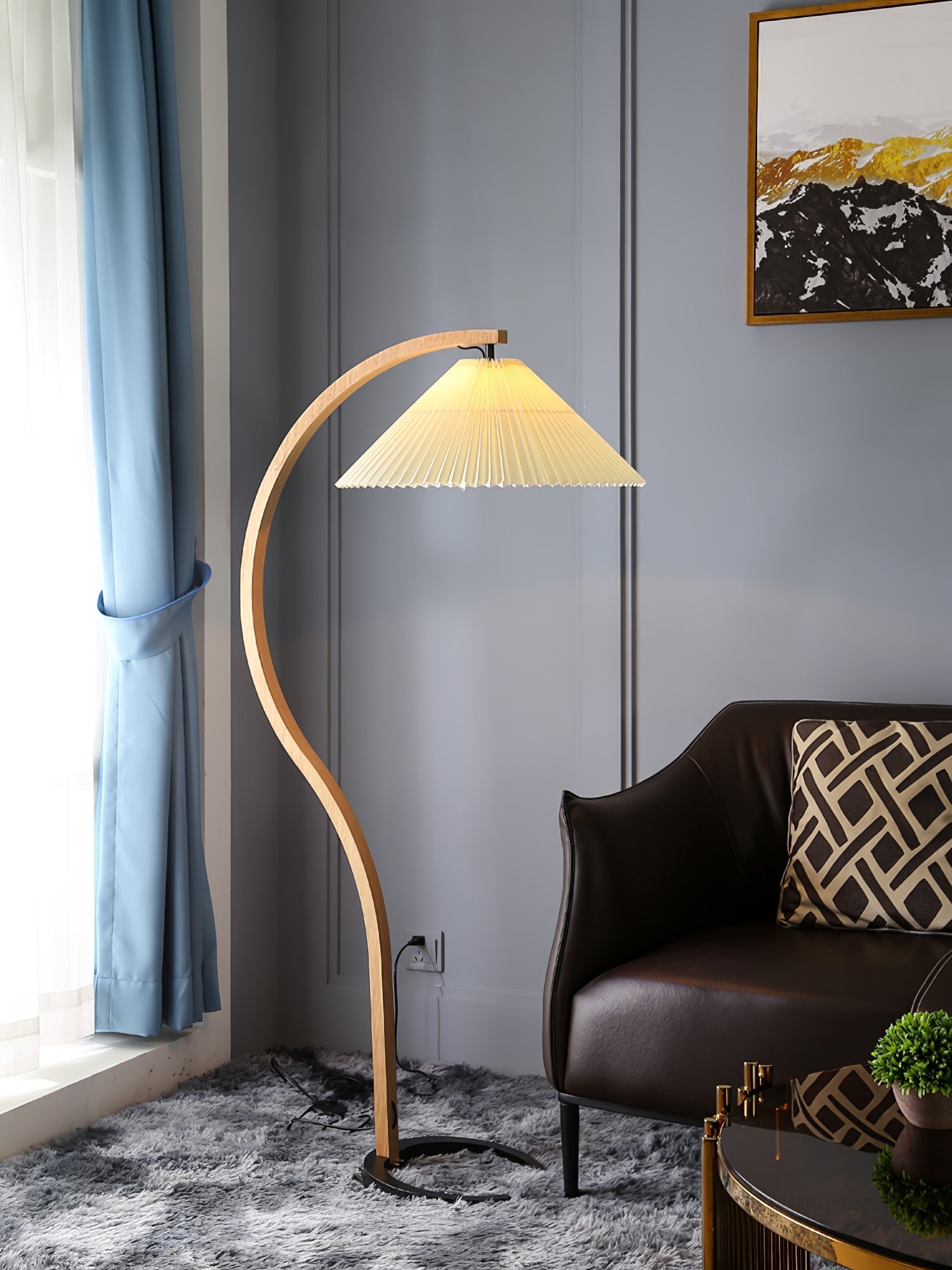 Clavina | Zakrzywiona drewniana lampa podłogowa